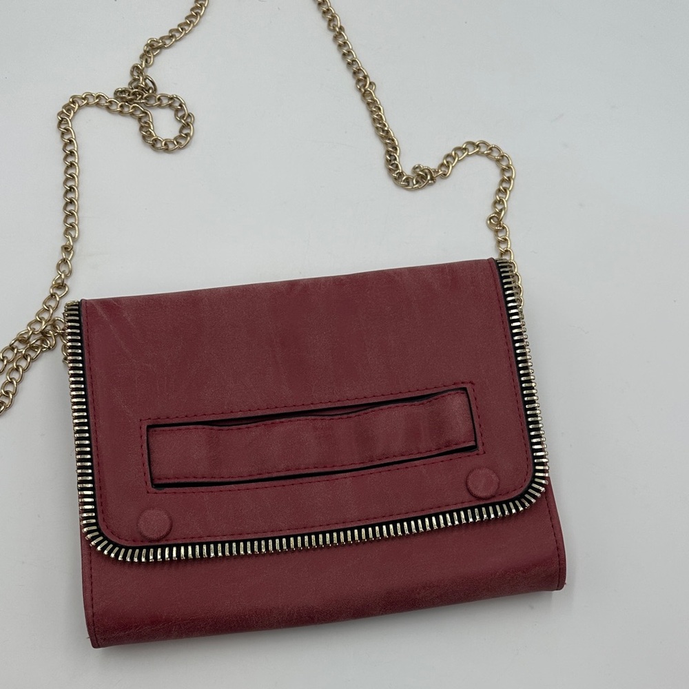 Chic Burgundy Crossbody Bag with Gold Chain